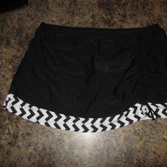 Women's NWOT Un-branded Tankini & Skirt XXL - Picture 6 of 12